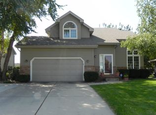 7514 Brookview Dr, Urbandale, IA 50322