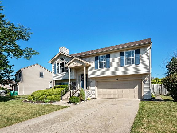 3rd image of 7492 Willow Creek Dr