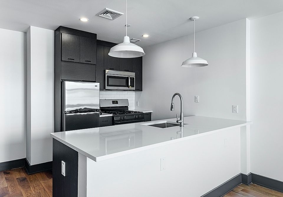 1st image of 340 E 117th St #6C
