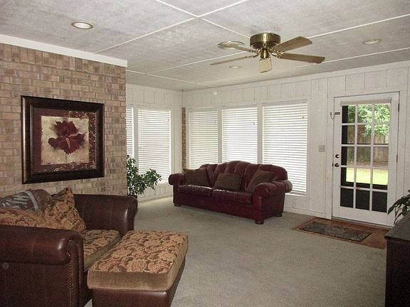 5th image of 2427 Paradise St