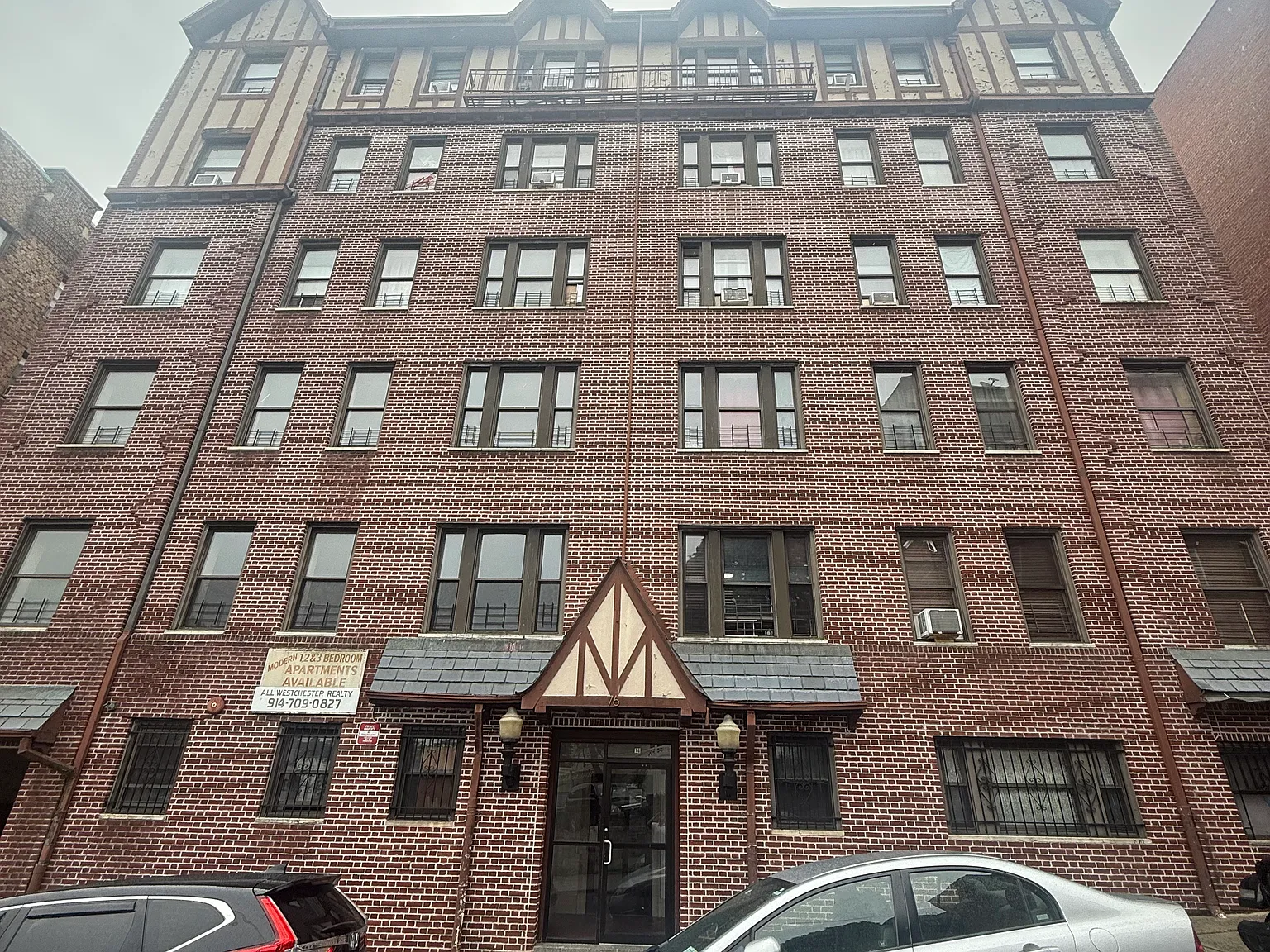 3 bed, 1200 sqft, $2,700 — Photo 1