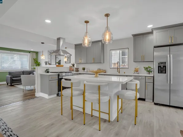 2131 Pomona Ave, Martinez, CA 94553