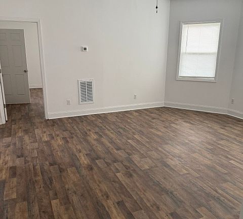 5th image of 216 S Tillery St