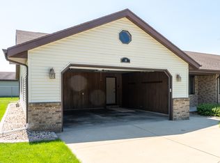16 Duchess Ct #16, Appleton, WI 54914