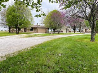 16180 20th Rd, Parsons, KS 67357