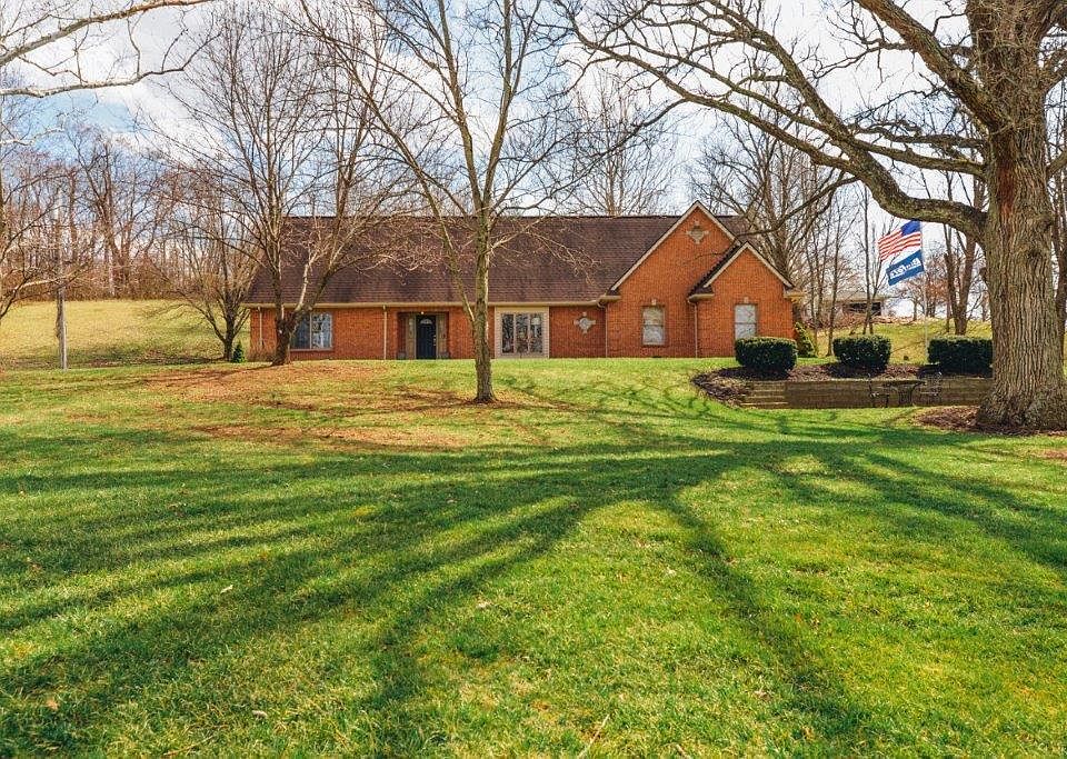 1st image of 973 Sunnybrook Dr