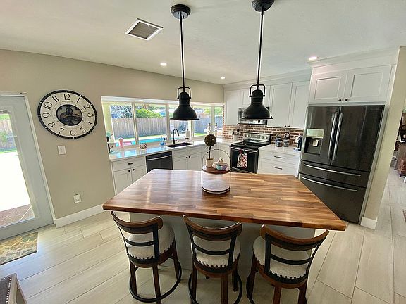3rd image of 8144 SW 205th Ter