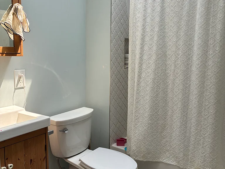 618 Quincy St NW — Photo 7