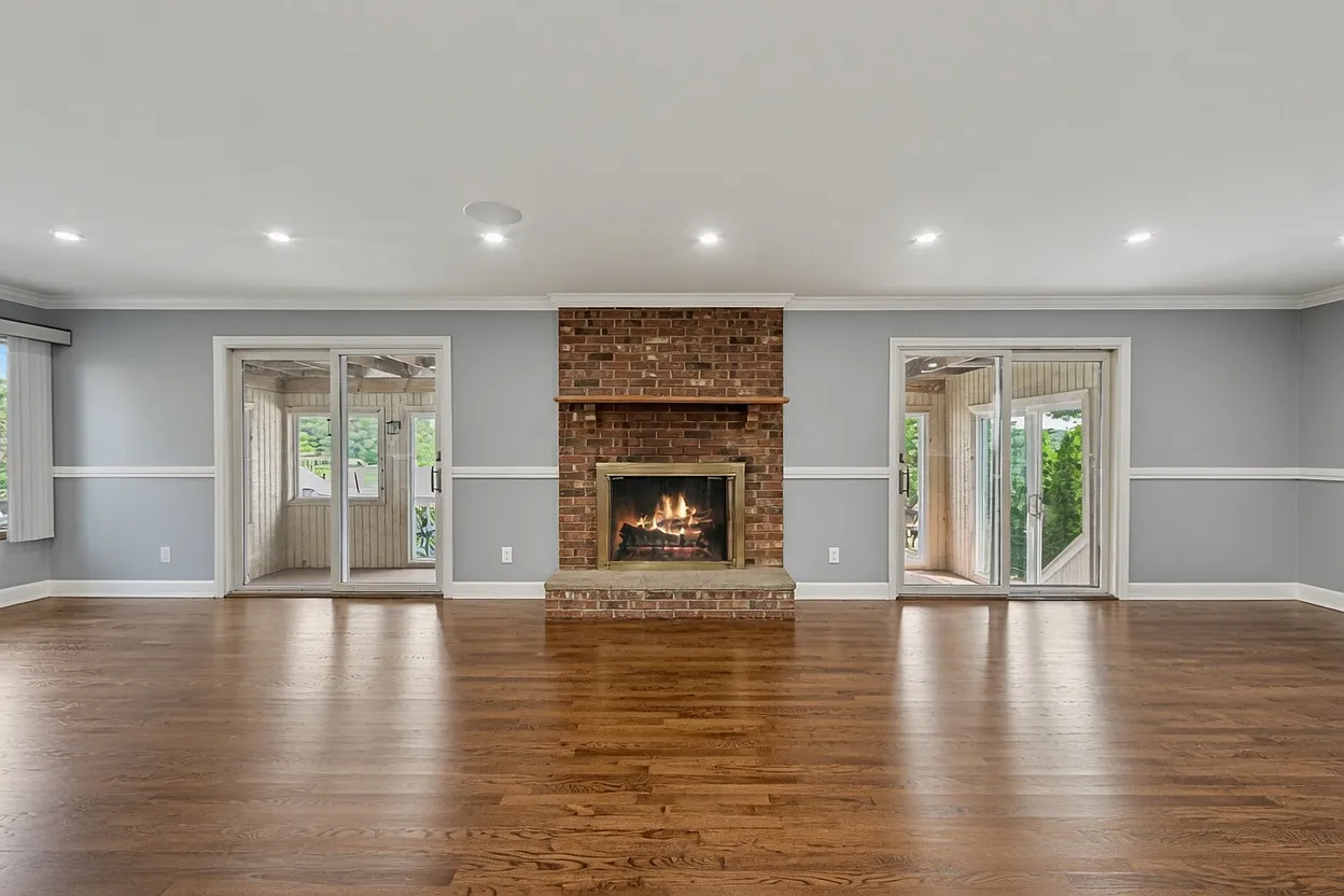 5 bed, 3400 sqft, $8,500 — Photo 3