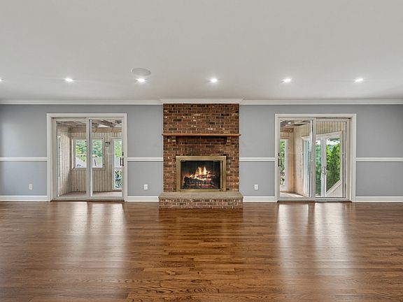 3rd image of 69 Valley Rd