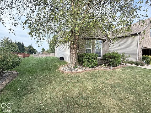 2nd image of 2204 Bluewing Rd
