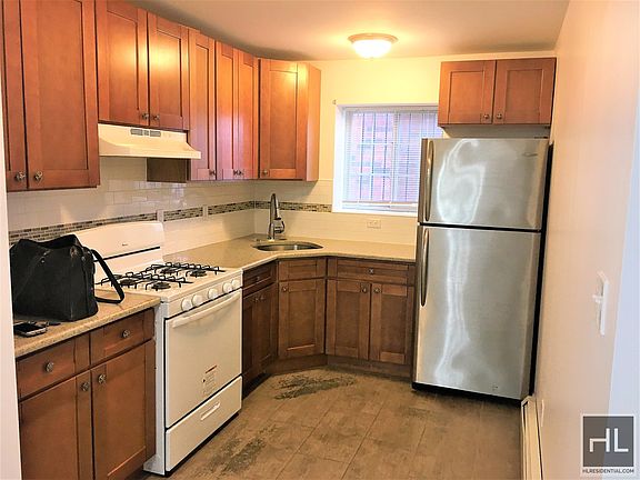 3rd image of 867 E 95th St #1