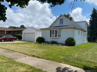 321 Meadowlawn Rd, Buffalo, NY 14225