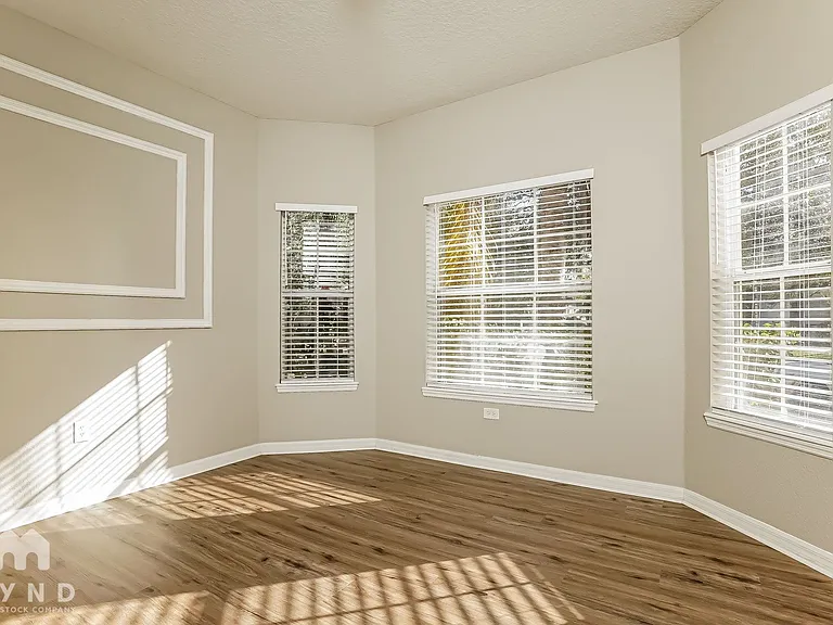 2913 Bonita Cir — Photo 8