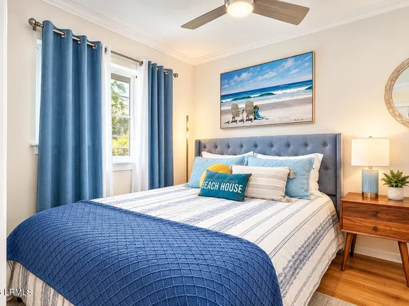 40 Folly Field Road #205b, Hilton Head Island, SC 29928