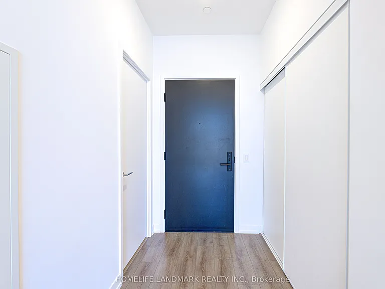 500 Dupont St #310 — Photo 4