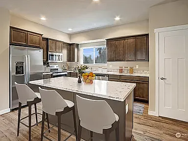 221 Raybird Ave — Photo 4