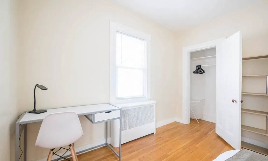 8 Eliot Ave - Unit 3 — Photo 4