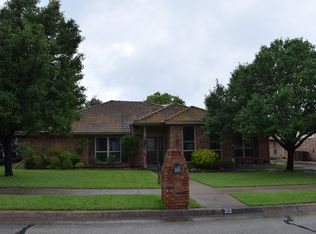 312 Blue Quail Ct, Bedford, TX 76021