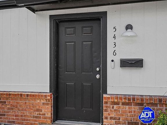 3rd image of 5436 College Ave