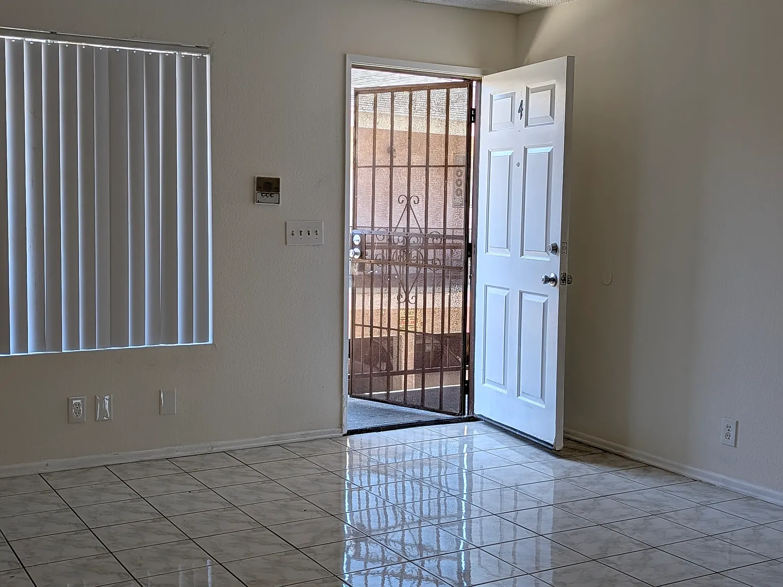 2 bed, $2,495 — Photo 4