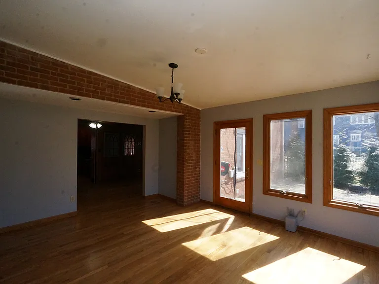 1326 Cleveland Heights Blvd — Photo 9
