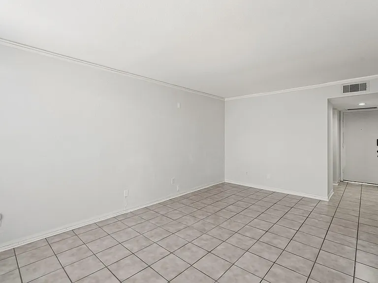 4637 Wild Indigo St #492 — Photo 6