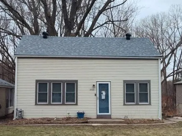 1855 Myrtle St, Saint Paul, MN 55109