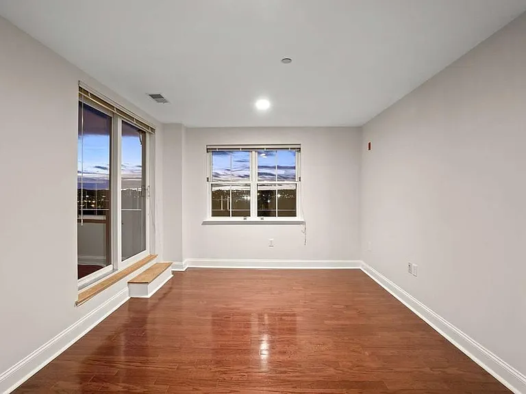 120 Wyllis Ave #424 — Photo 17