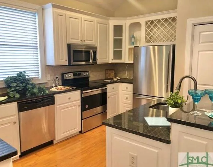 107 Sabal Ln — Photo 4