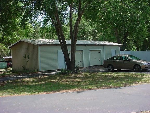 2 car with 2 workshops