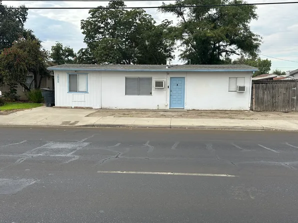 1623 W Caldwell Ave, Visalia, CA 93277