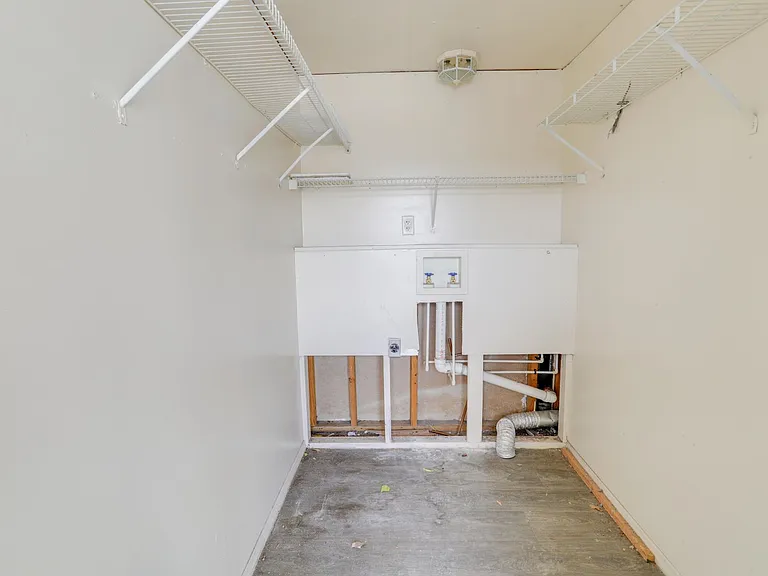 1724 Townhall Ln #1724 — Photo 15