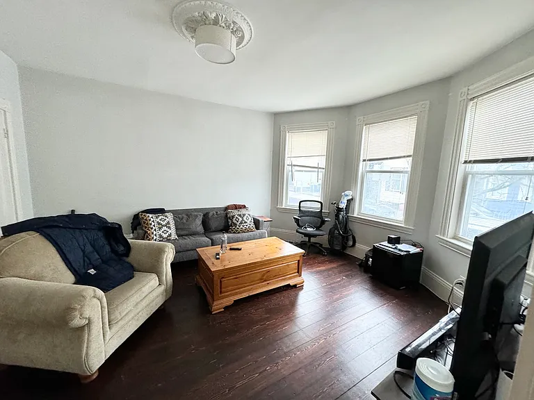 32 Rawson St #1 — Photo 7