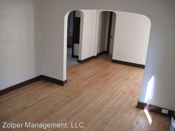 4th image of 2434 N Cramer St #9803798