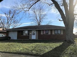 415 Brownstone Dr, Englewood, OH