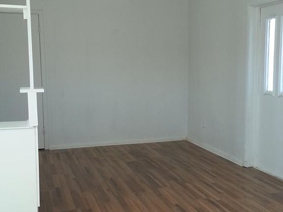 2nd image of 175 N 600 W
