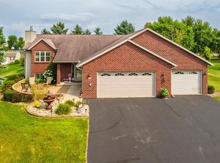2064 Gary Lee Dr, Mosinee, WI 54455