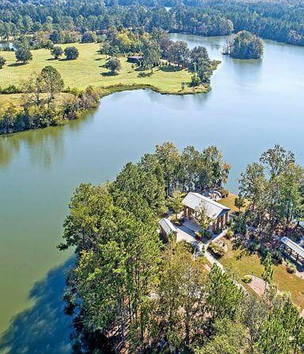 2nd image of 109 River Wind Way