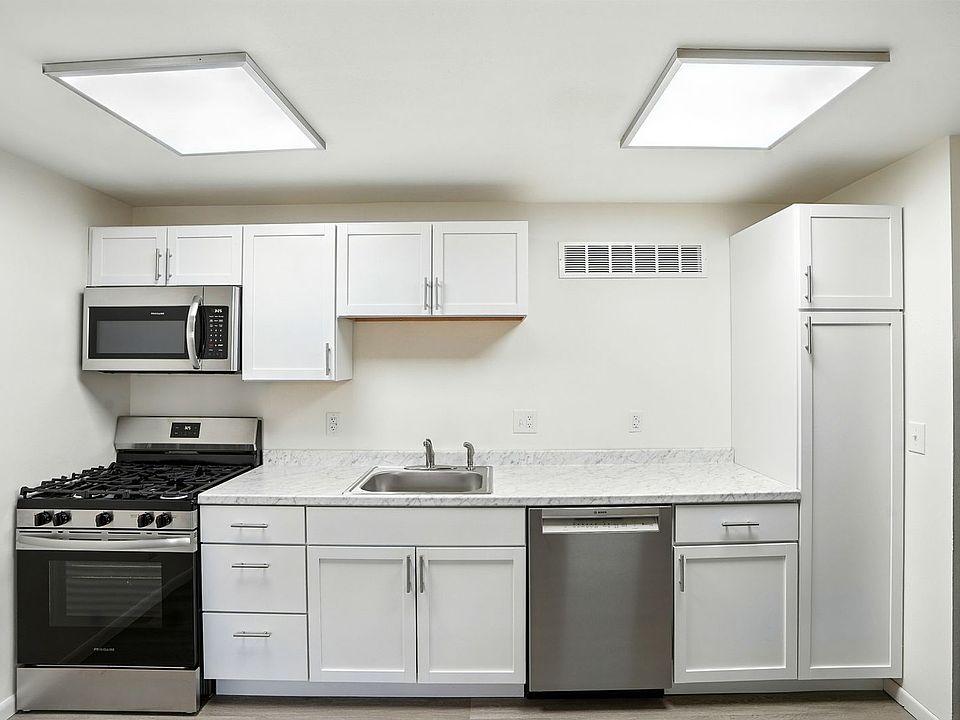 1st image of 417 10th Ave #41702