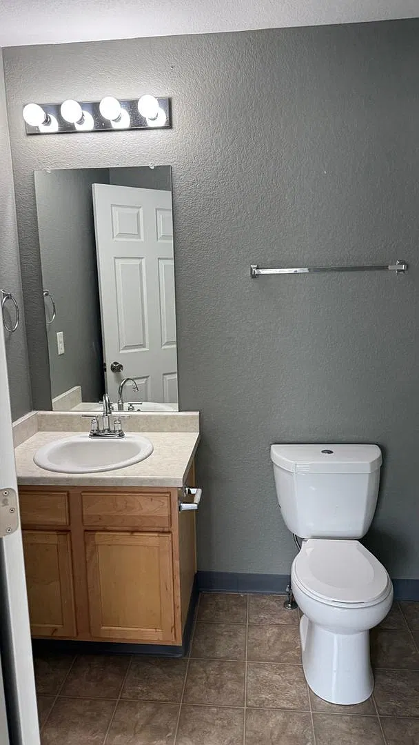 Charming 2BR House in Denver — Photo 2
