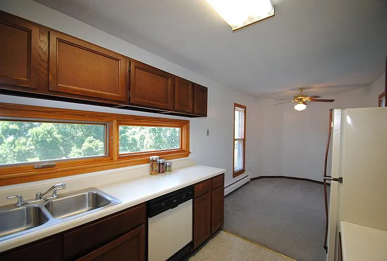 2324 E Old Shakopee Rd — Photo 4
