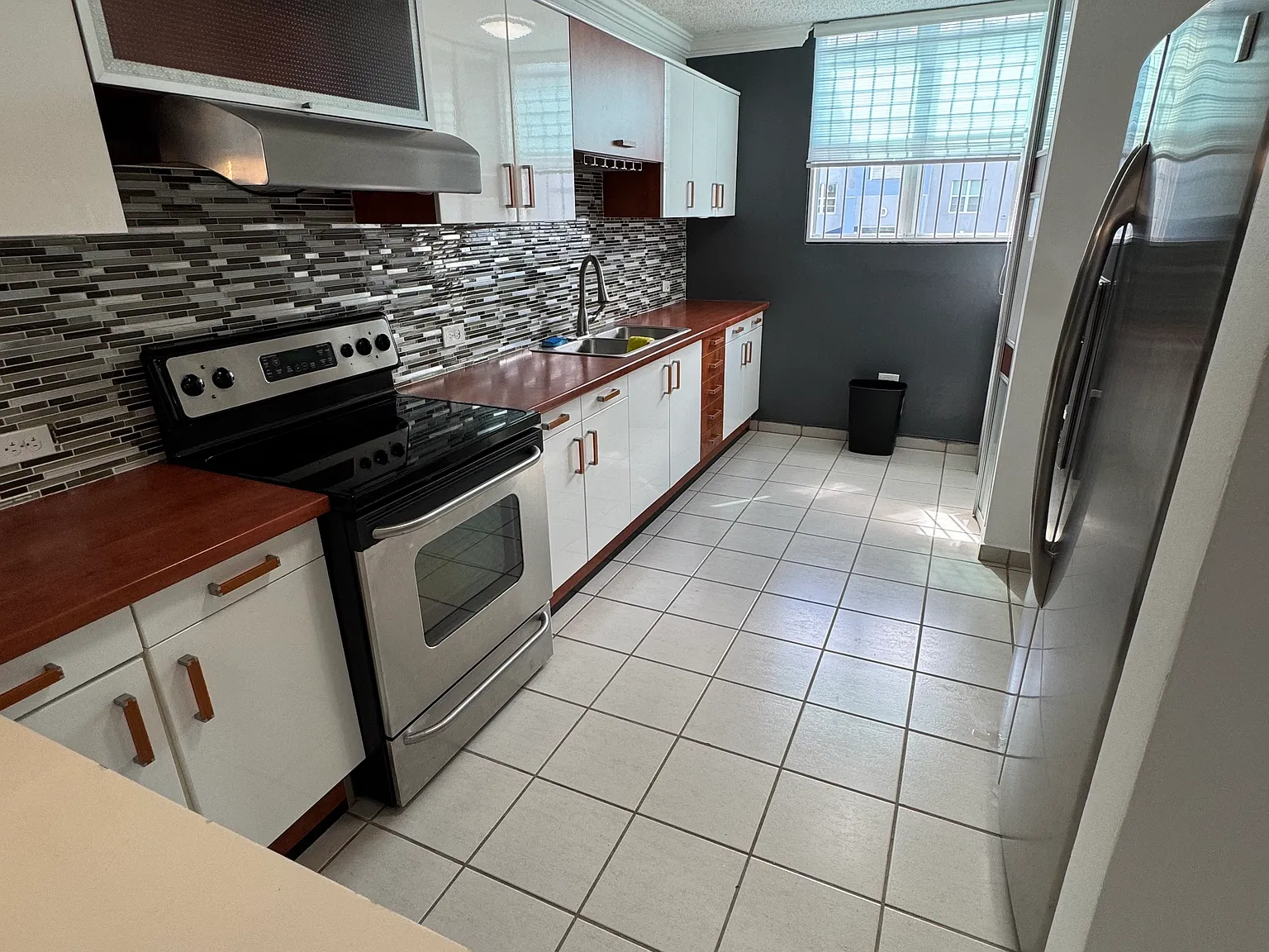 3 bed, $1,750 — Photo 4