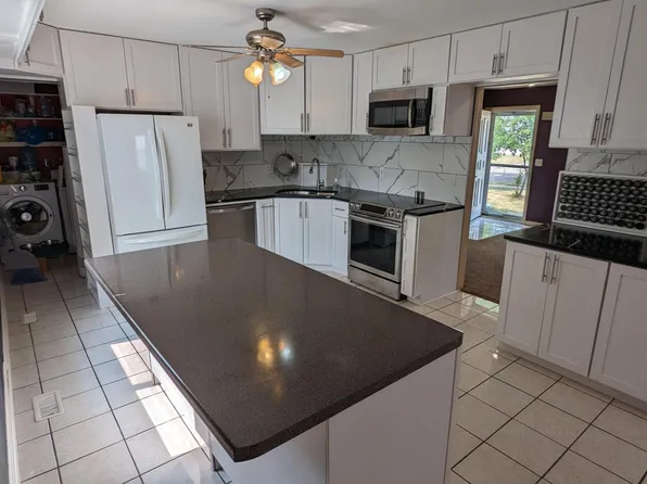 148 Larchmont Way, Bolingbrook, IL 60440