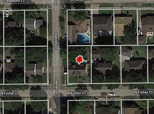 2101 N Fisher Ct, Pasadena, TX 77502