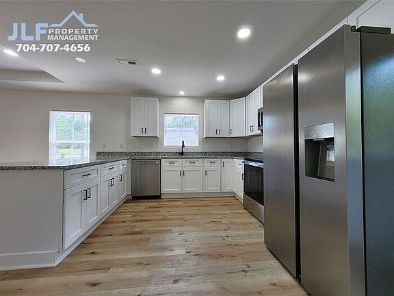 5th image of 310 Pope St
