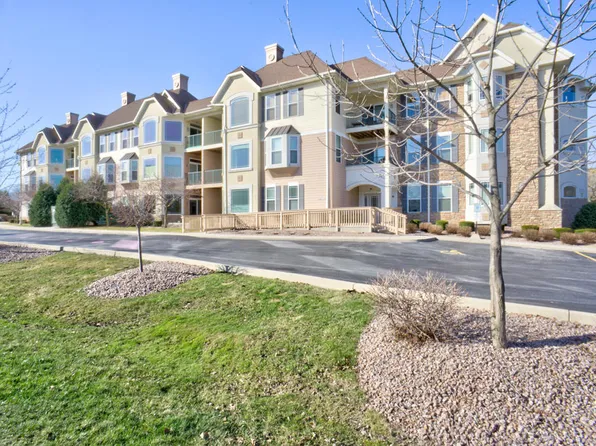 N74W13737 Appleton Ave, Menomonee Falls, WI 53051