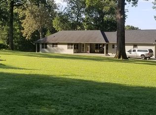 1071 Rock Creek Rd, Estill Springs, TN 37330