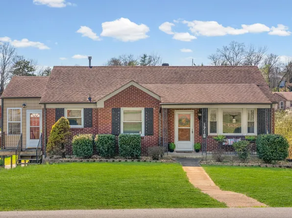 1716 Merritt Dr, Clarksville, TN 37043
