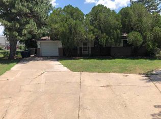 201 Texas Trl, Dodge City, KS 67801